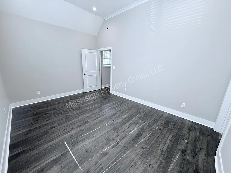 1402 Pleasant Dr — Photo 13