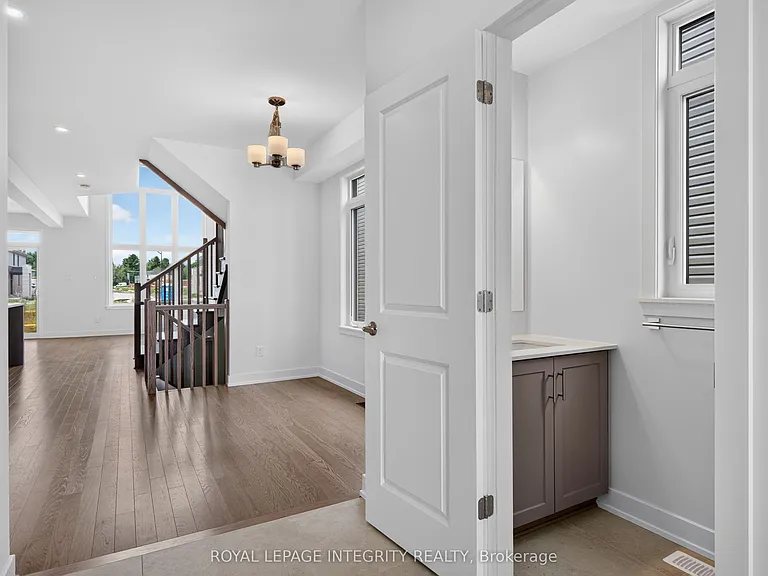 1132 Spoor St — Photo 3