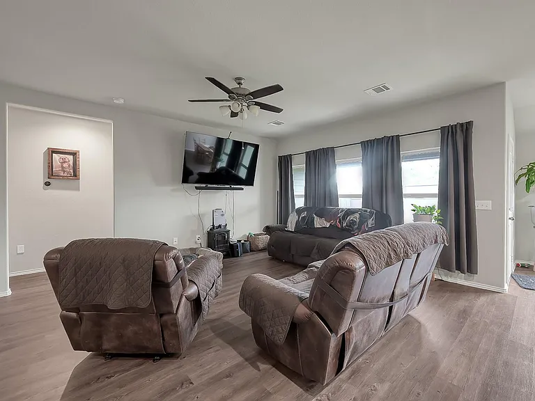 15127 Willow Tree Ln — Photo 9
