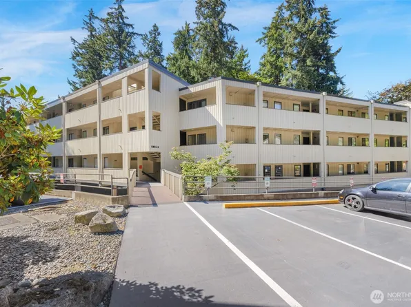 10819 NE 37th Place #221, Bellevue, WA 98004