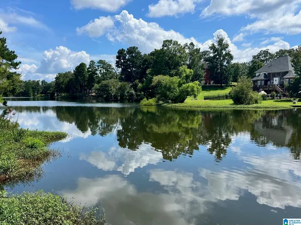 105 Quarter Horse Ln, Alabaster, AL 35007