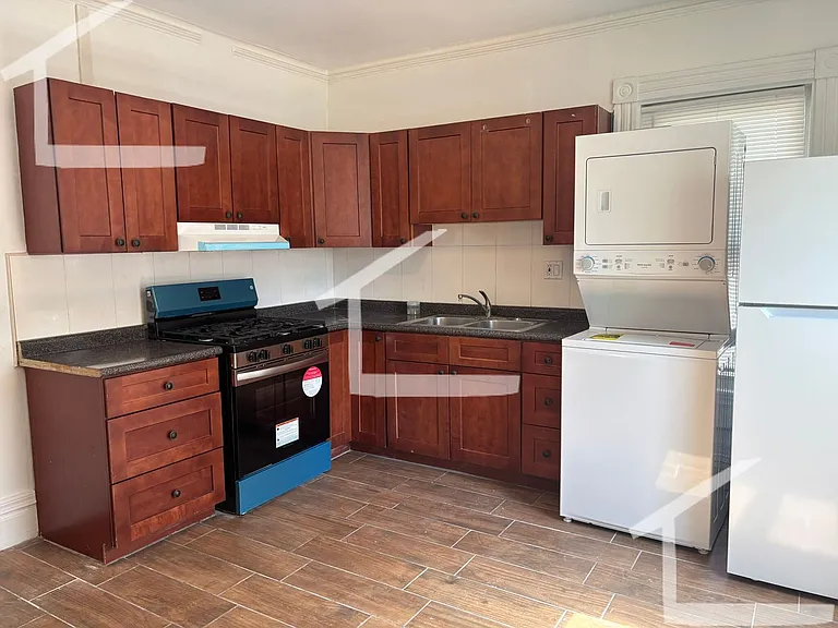 24 Armington St #2 — Photo 1
