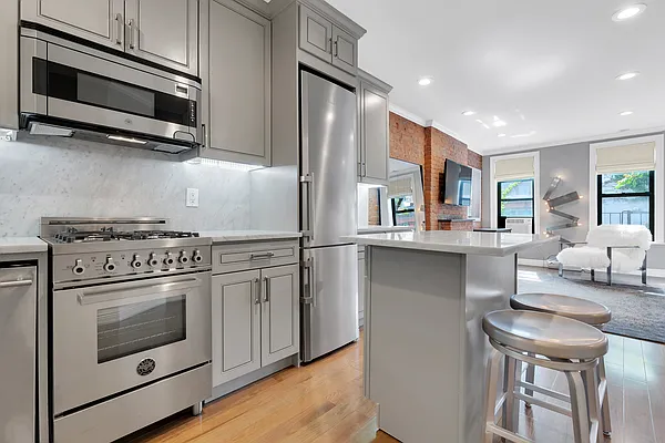 Rented by Compass | media 20