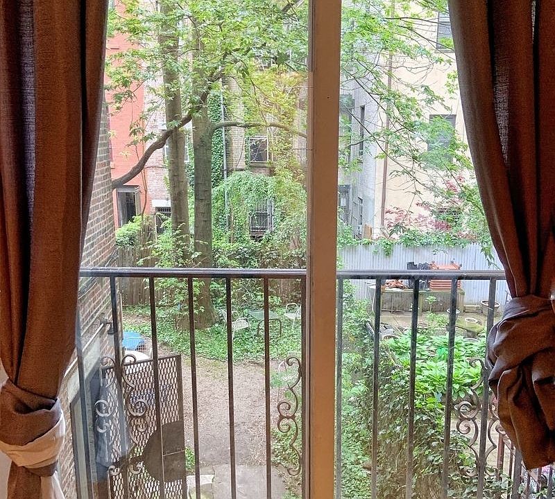 1st image of 330 W 101st St APT 2B