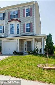 Spacious  End-Unit 3-Level Townhome