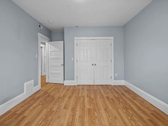 4th image of 25 Howes St APT 3