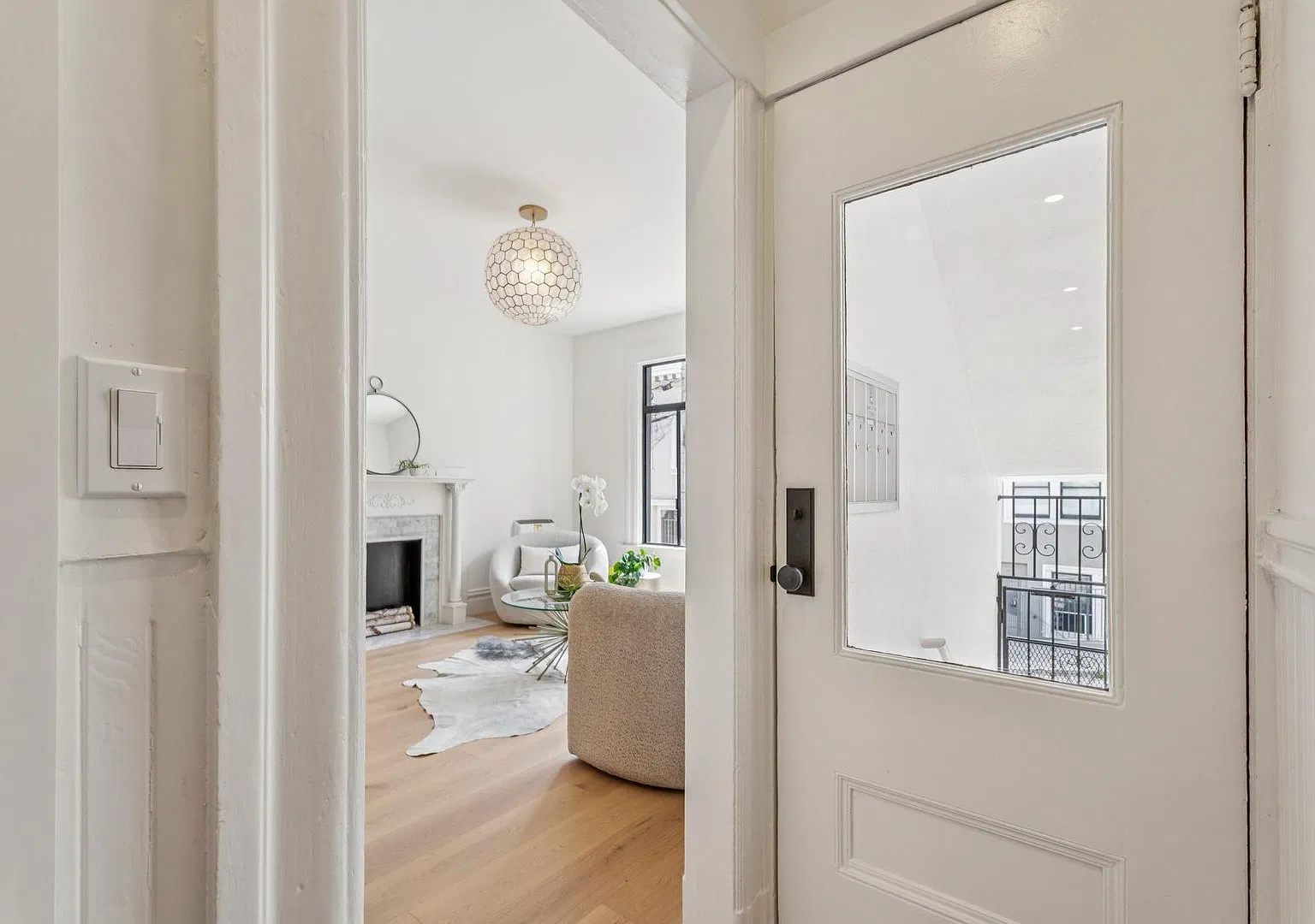 30 Bernard Street — Photo 4
