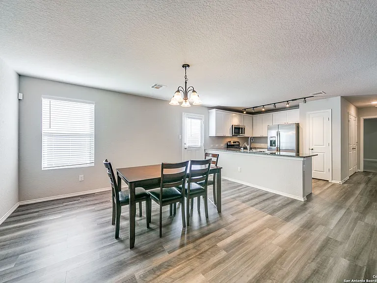 Fawn Valley Dr — Photo 6
