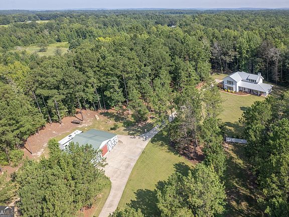 3rd image of 1826 Pierce Rd