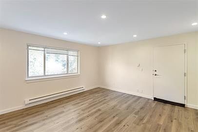 2nd image of 14332 Lenora Pl N #302