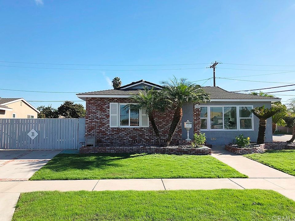 1st image of 7902 La Casa Way