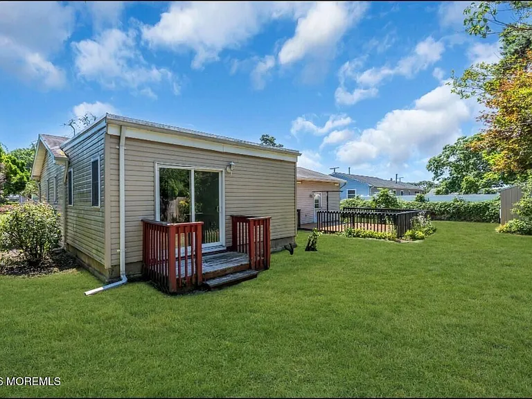 464 Barnacle Rd — Photo 9