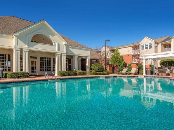 608 McCullough Dr #1115