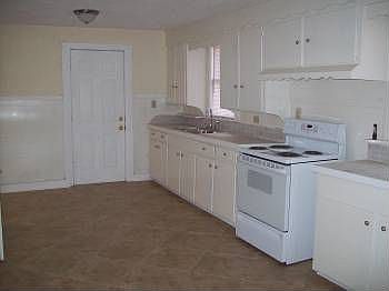 2nd image of 2504 Wilson Rd