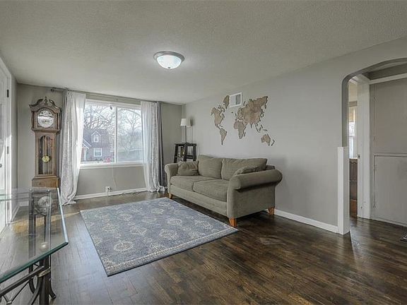 3rd image of 7700 Walnut St