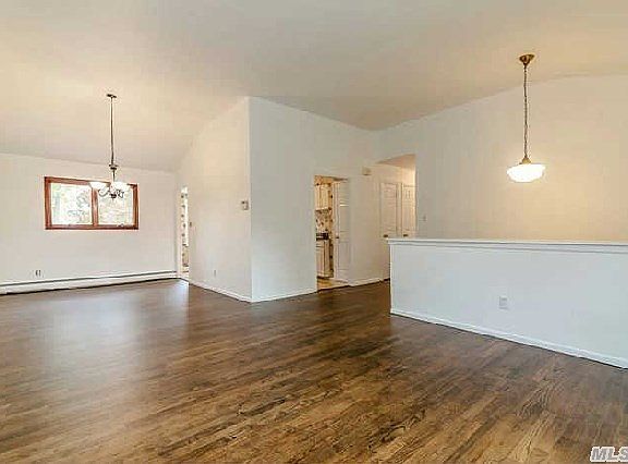 5th image of 9 Pinoak Ln