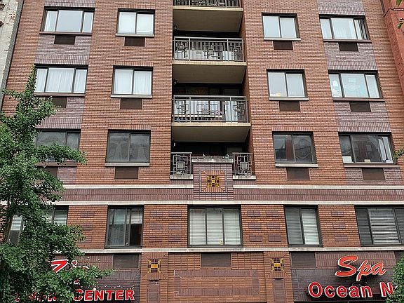 2nd image of 164 Stanton St APT 2B