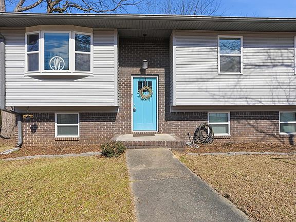 2nd image of 3001 Kathy Ln