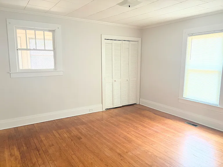 1706 Southgate St — Photo 11