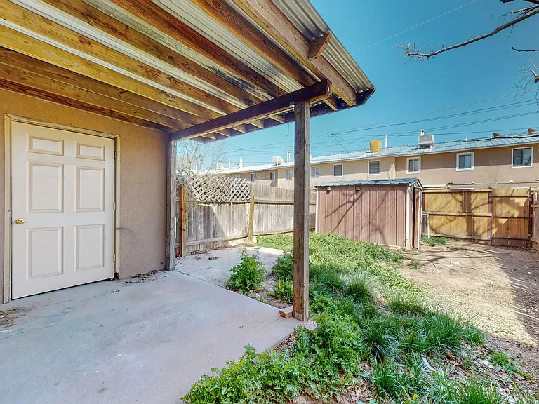 6108 Calle Nueve NW — Photo 29