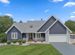 17 Harbor Point Ct, Lake Saint Louis, MO 63367