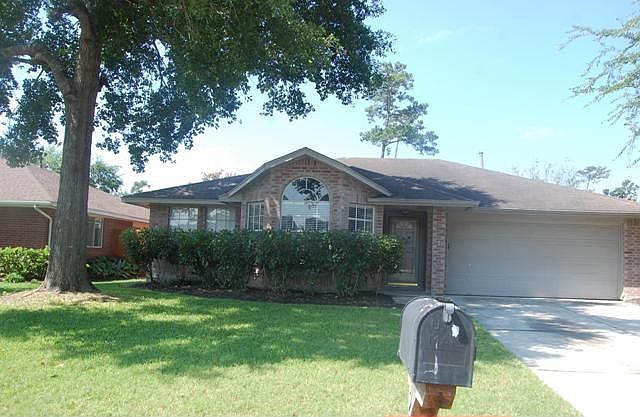 1st image of 2242 Pine Cone Dr
