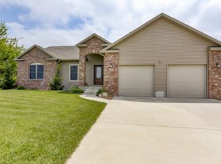 919 W Forsyth Rd, Forsyth, IL 62535