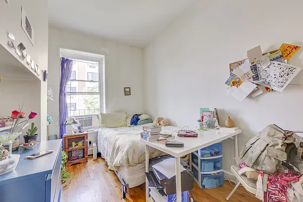 Rented by Compass | media 18