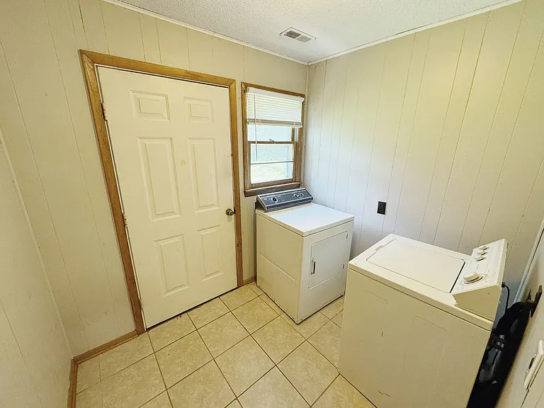 420 Jackson St. — Photo 12