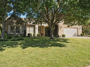 229 Whispering Wind Dr, Georgetown, TX 78633