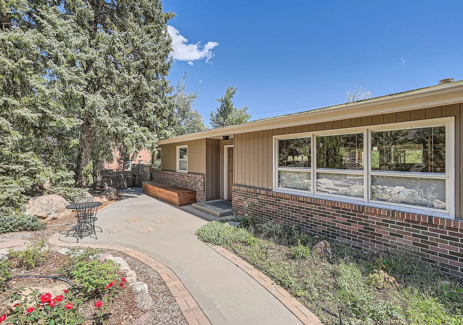 Beautiful 2 BDR Gate to the Foothills - Walkable to Chautauqua — Photo 4