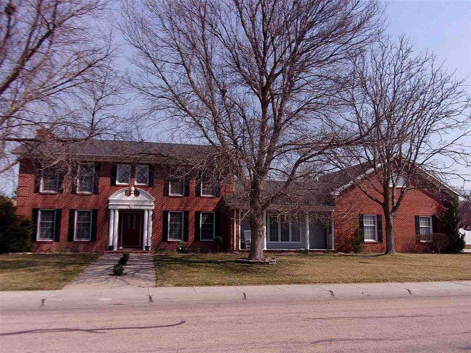 1st image of 701 S Bare Ave