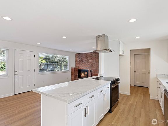 4th image of 1464 S 303rd Street