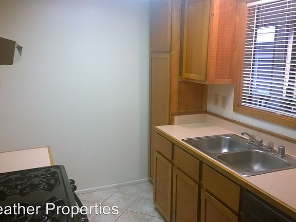 5th image of 261 Temple Ave APT 203