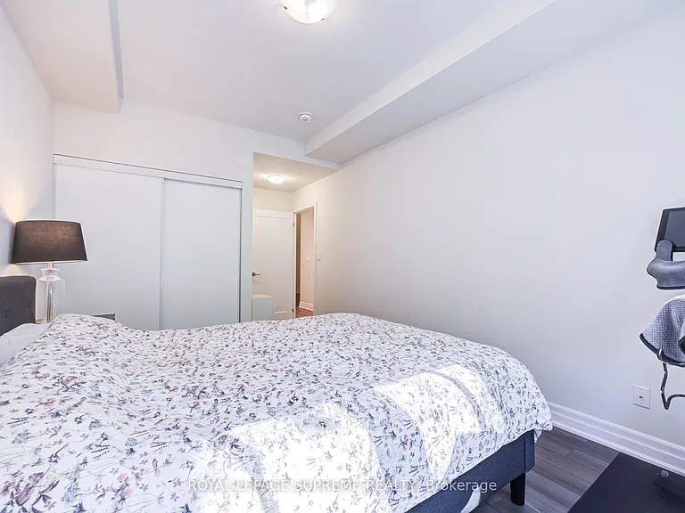 652 Cricklewood Dr #207 — Photo 27