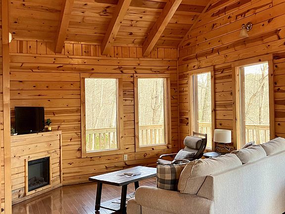 3rd image of 170 Getaways Rd