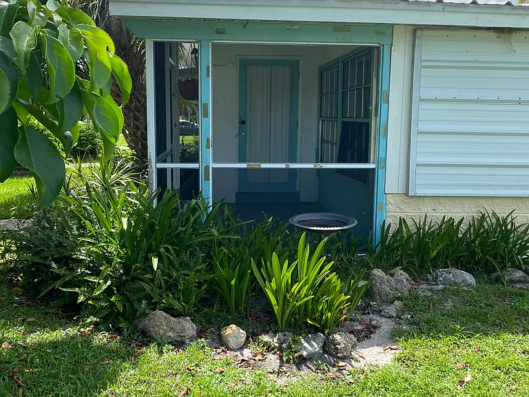 21928 Felton Ave — Photo 11