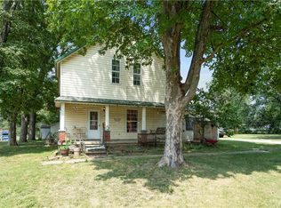 408 Pettis St, Windsor, MO 65360