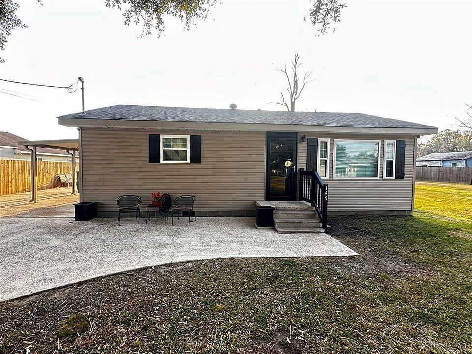 1st image of 145 Wenger Rd