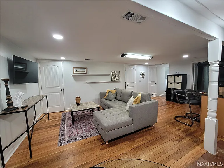 2137 Madison Ave — Photo 31