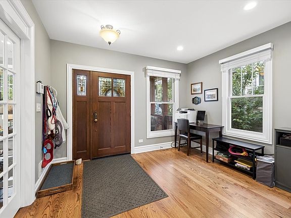 5th image of 938 Mapleton Ave