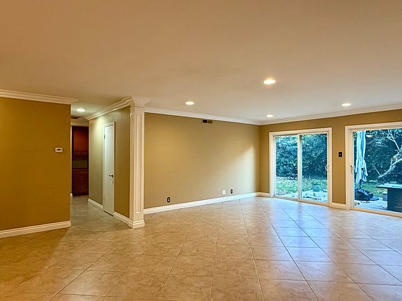 3rd image of 4848 Ironwood Ave