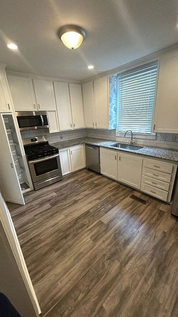 2 bed / 2 bath ~ Mazyck - Wraggborough Neighborhood — Photo 1
