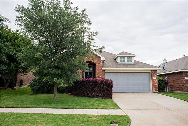 1st image of 330 Mulberry Dr