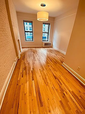 2nd image of 642 Amsterdam Ave #2B