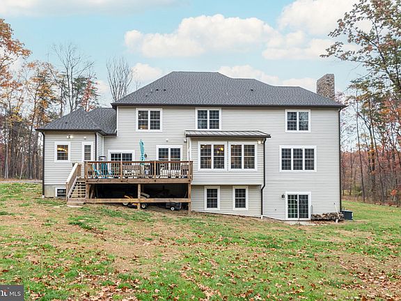 5th image of 928 Waterside Dr