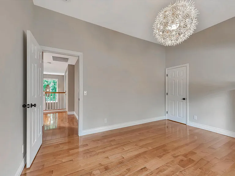 811 College Ave — Photo 39