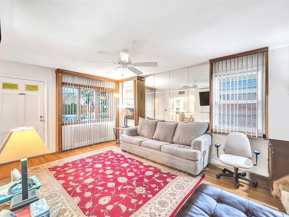 1st image of 267 N Corona Avenue