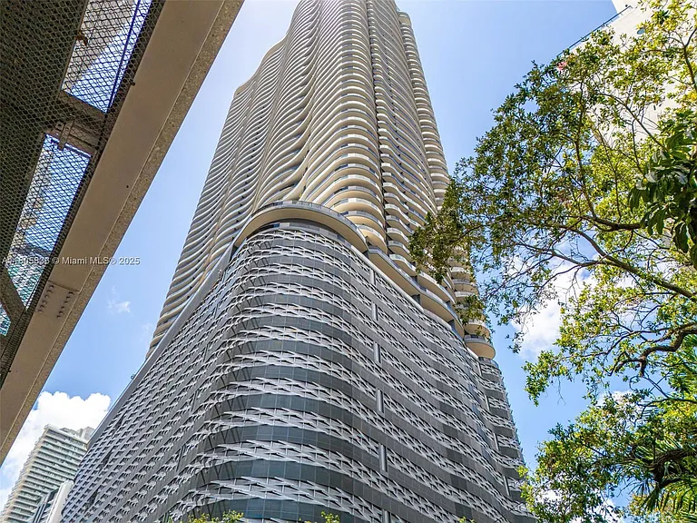 1000 Brickell Plz #2709 — Photo 47