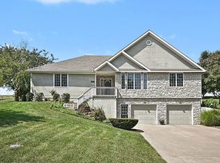 1607 Brookdale Dr, Atchison, KS 66002